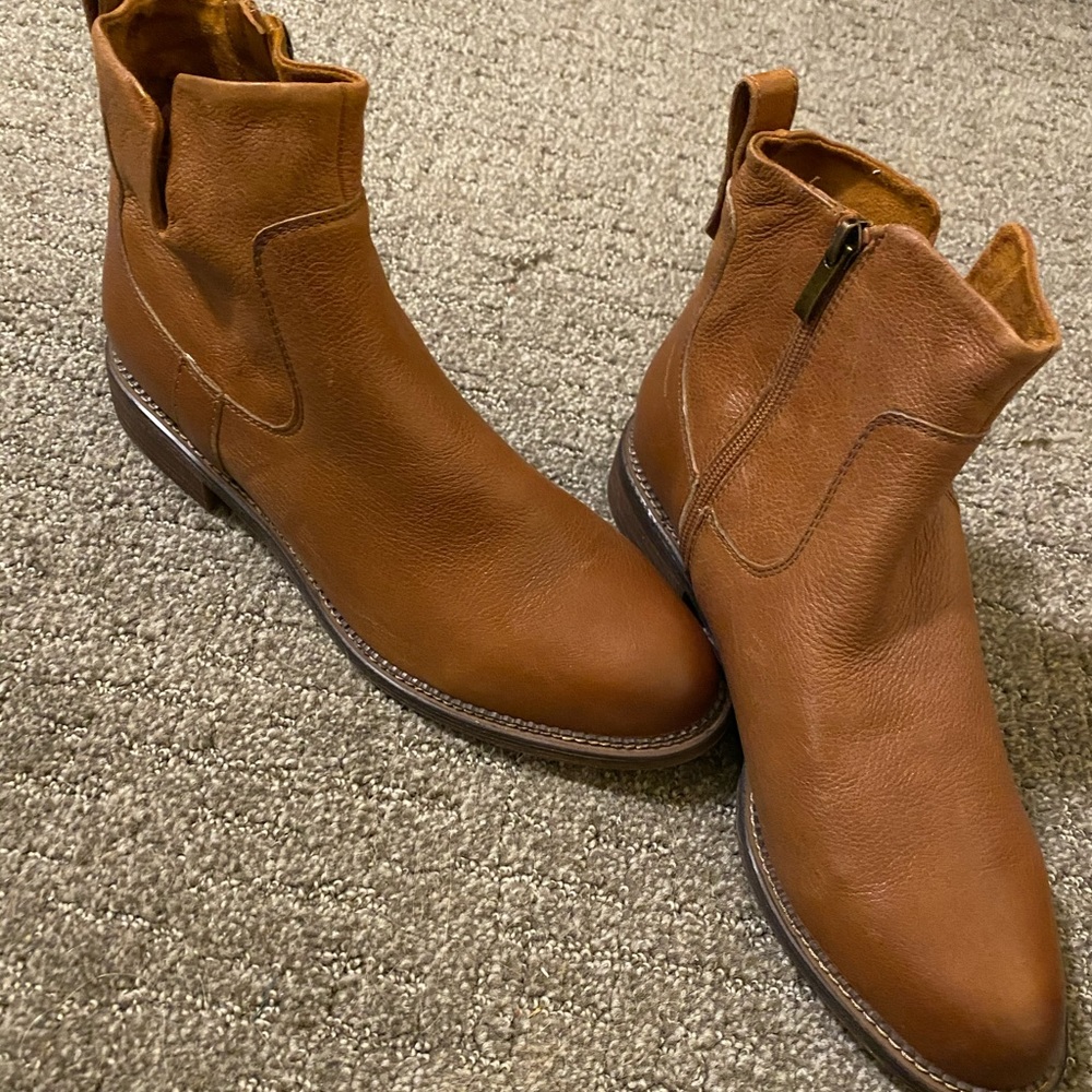 Franco Sarto Hoda Bootie, size 10